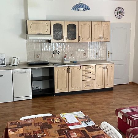 Apartman V Zahradni Прахатіце Екстер'єр фото