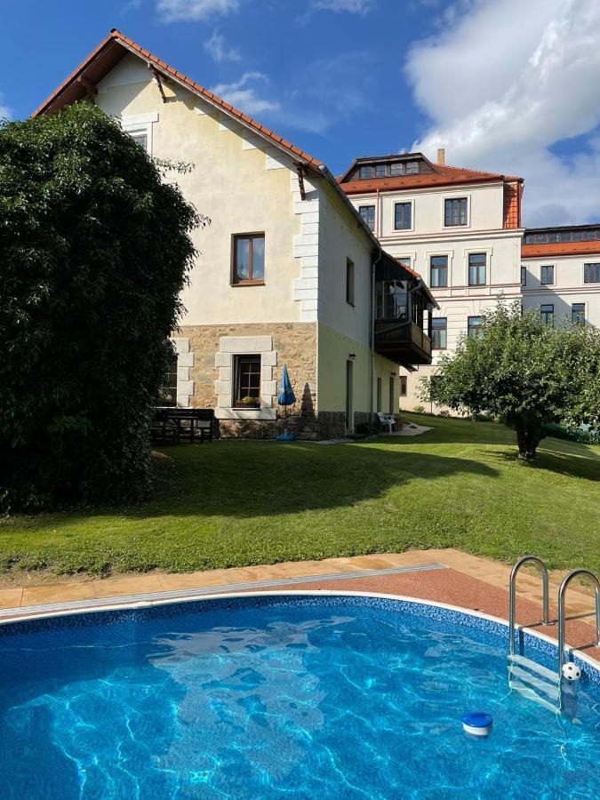 Apartman V Zahradni Прахатіце Екстер'єр фото