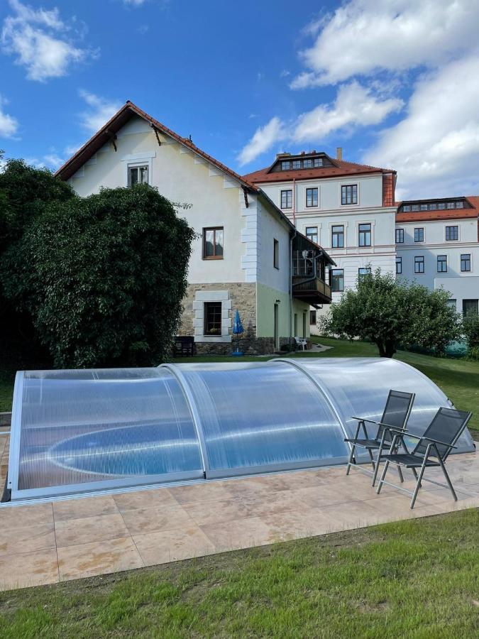 Apartman V Zahradni Прахатіце Екстер'єр фото